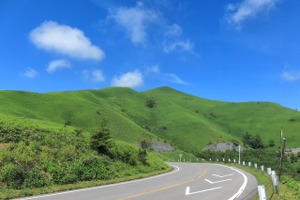 バイク初心者に「安全に楽しく上達」を伝授、基本操作からツーリングまで【書籍】 画像
