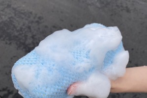 夏の「洗車」に最適！　泡が持続するスポンジと乾きにくいシャンプー 画像