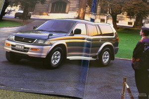 本格4WDを乗用車にクロスオーバー、『チャレンジャー』は三菱SUVの先駆けだった【懐かしのカーカタログ】 画像