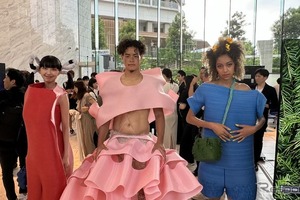 カーインテリアデザイナー団体JAIDとワールド、廃材ファッションショー「HORUMON NIGHT」を青山にて開催 画像