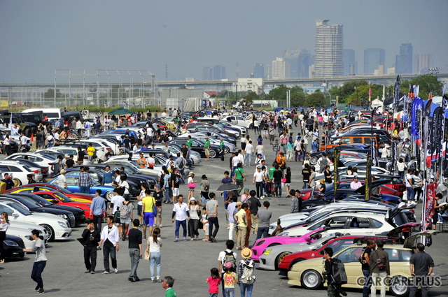 昨年は255台のカスタムカーが大阪・舞洲に集結した