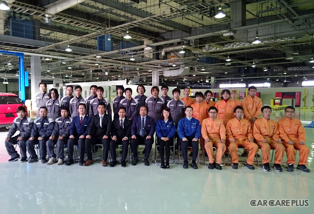 伊藤社長を中心に、総勢40名のスタッフが対応してくれる