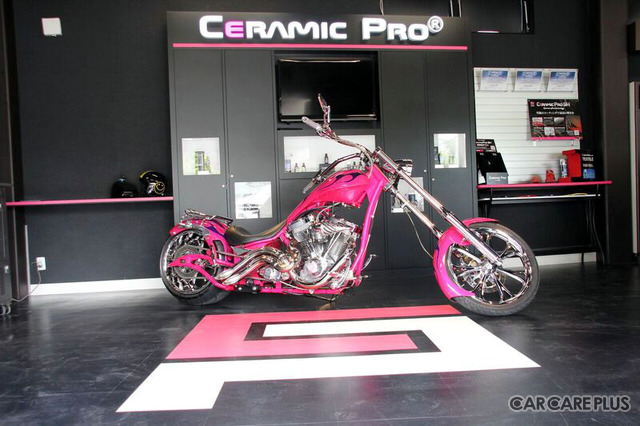 バイクコーティングの施工も受け付けている